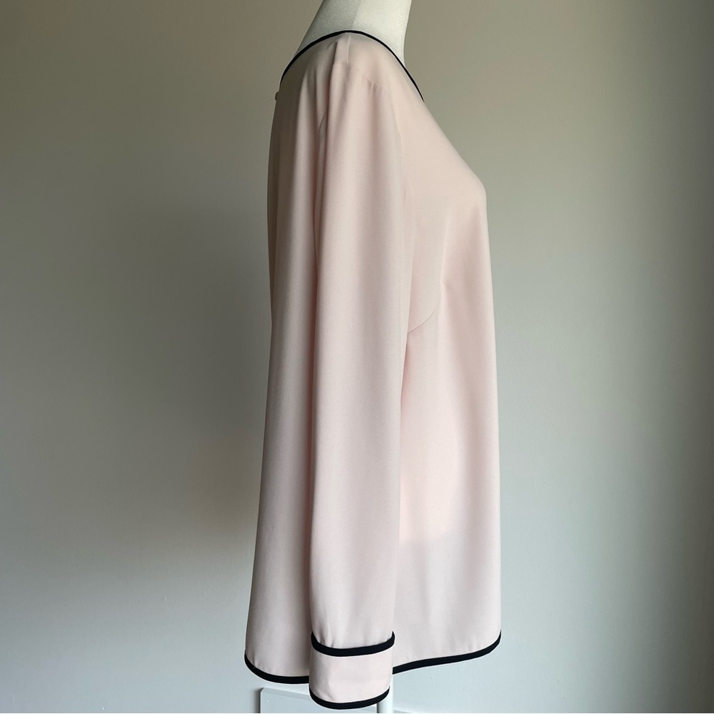 Talbots Pink Blush Blouse with Keyhole Closure and side Zipper in size X, NWOT - Picture 2 of 11